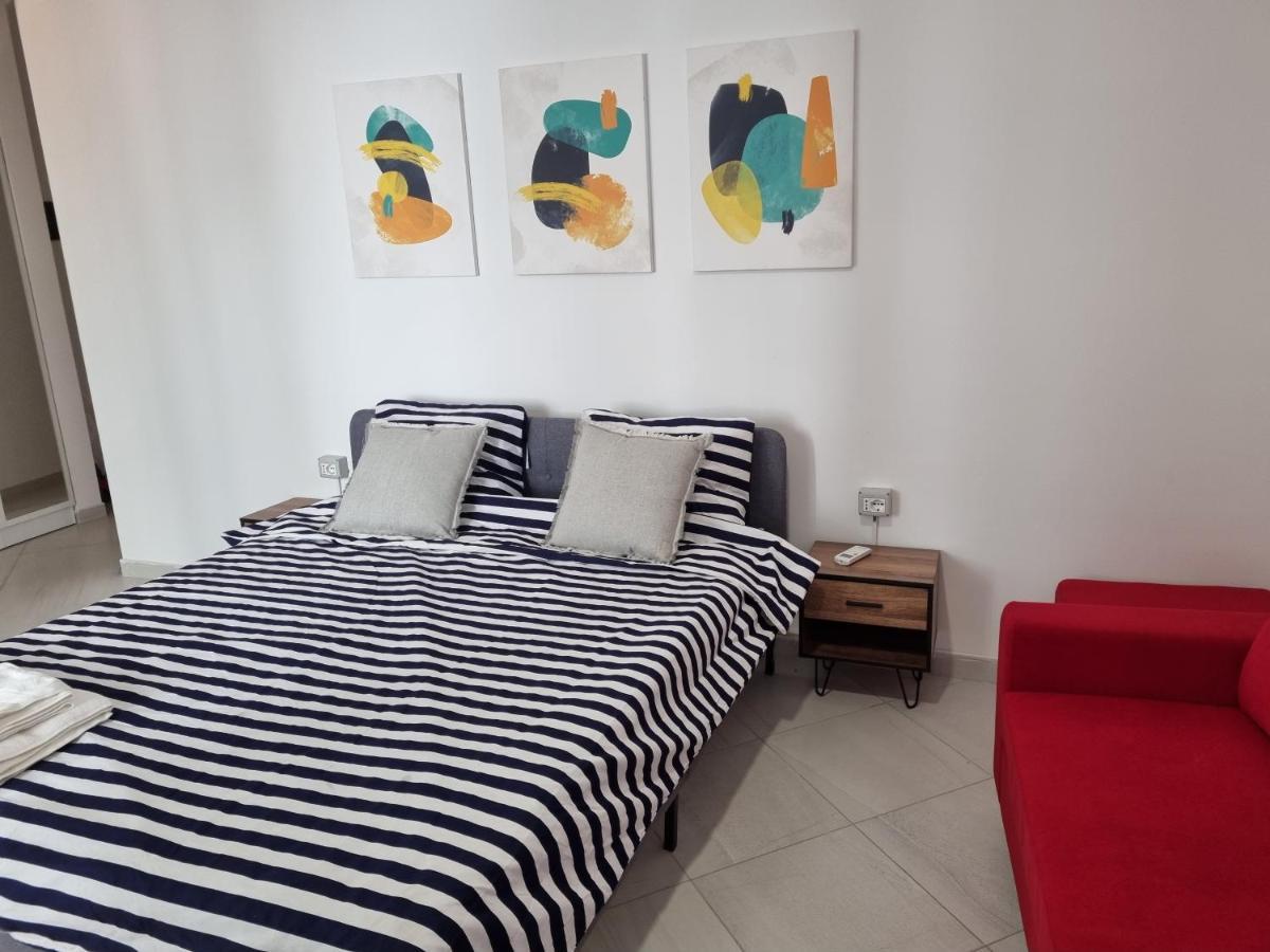 New Modern Studio In Central Tirana Apartman Kültér fotó
