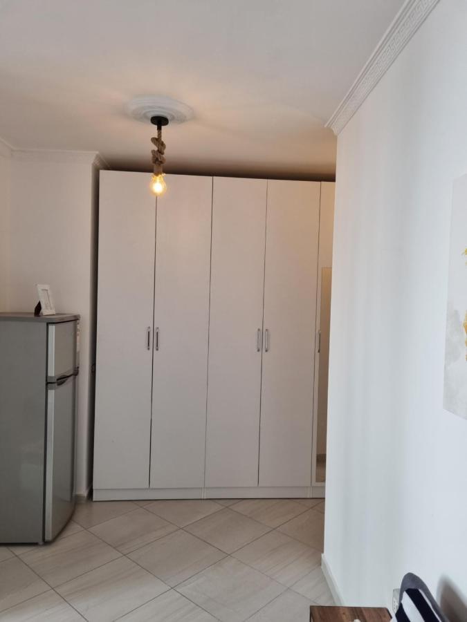 New Modern Studio In Central Tirana Apartman Kültér fotó